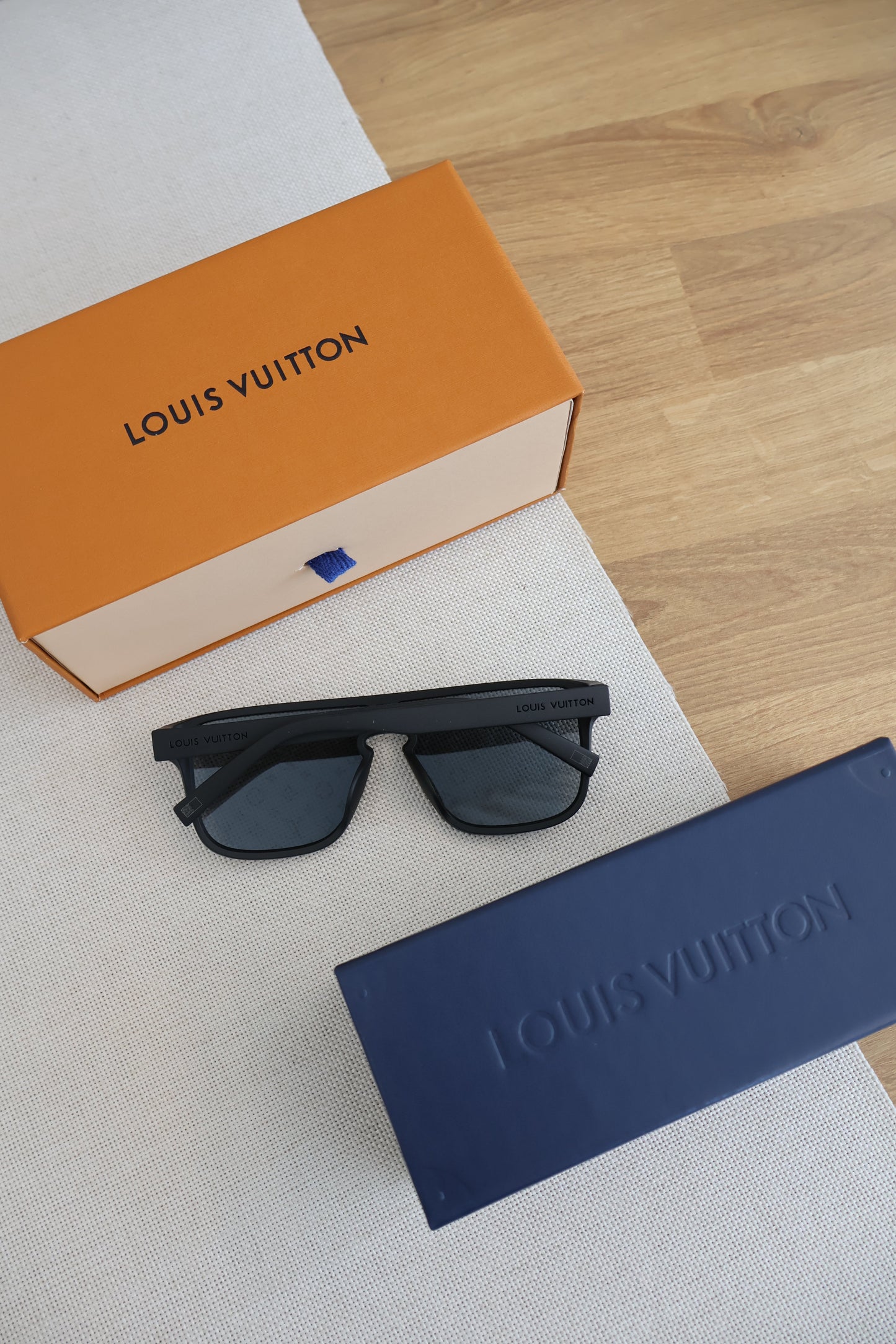 Louis Vuitton Waimea Zonnebril Z1082W